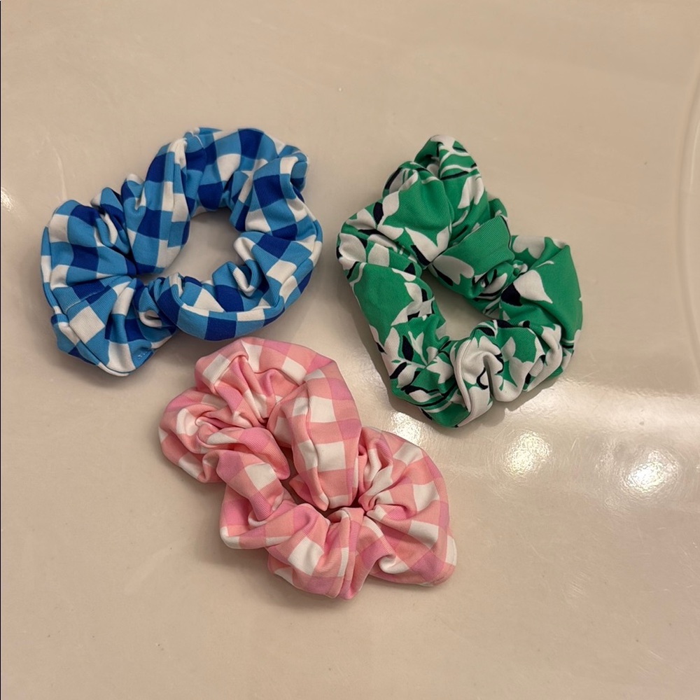 Draper James scrunchie set